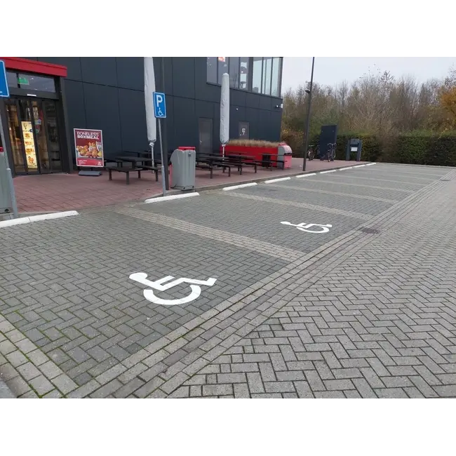 Markering parkeerplaats belijning (symbool rolstoel)