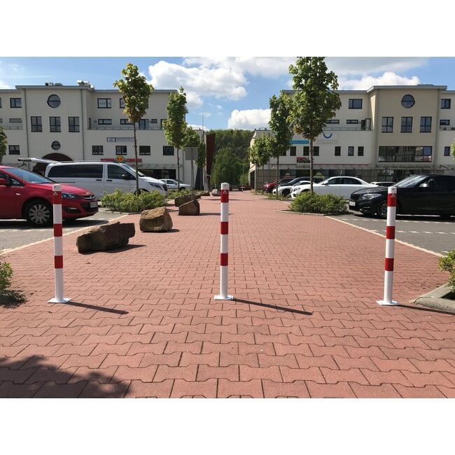 Afzetpaal rond  Ø 60mm met bodemplaat of grondanker met optie voor kettingogen