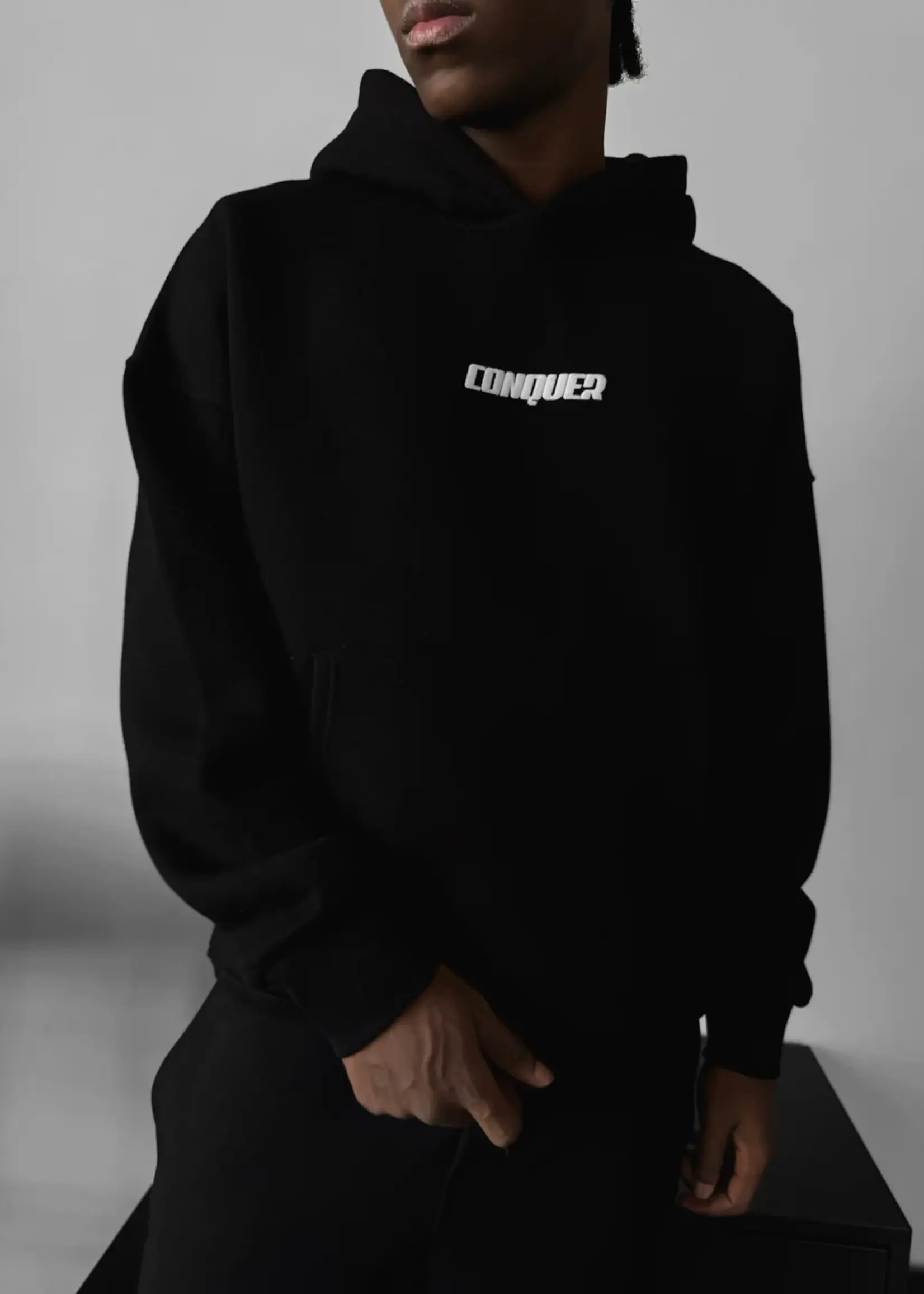 OVERSIZED CONQUER HOODIE - BLACK