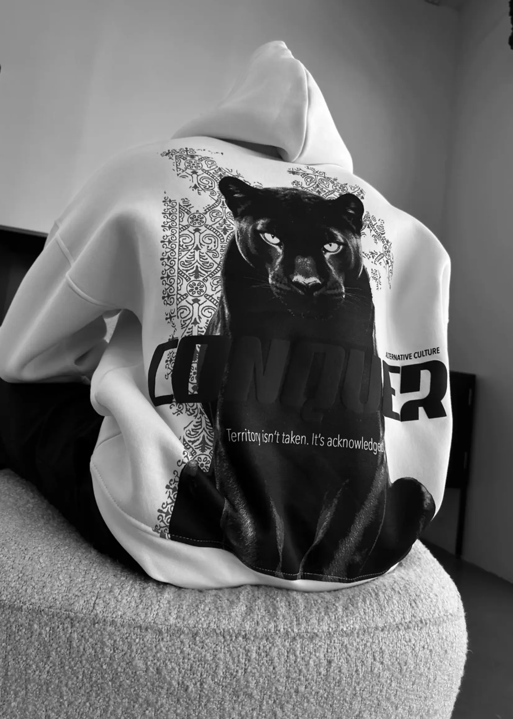 OVERSIZED CONQUER HOODIE - ECRU