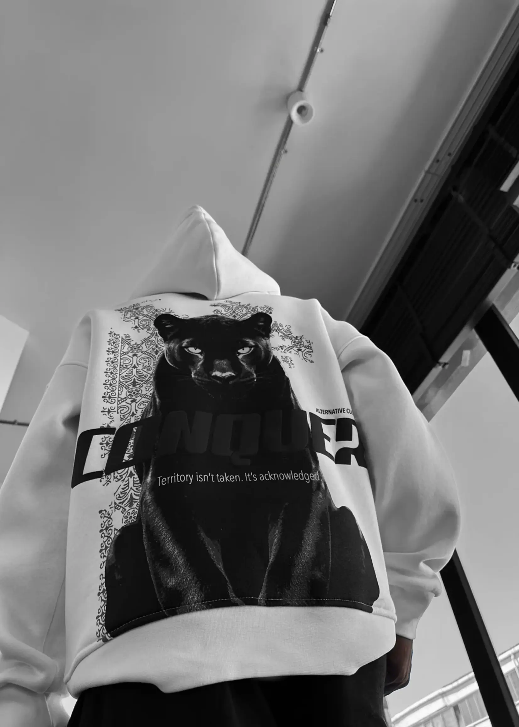 OVERSIZED CONQUER HOODIE - ECRU