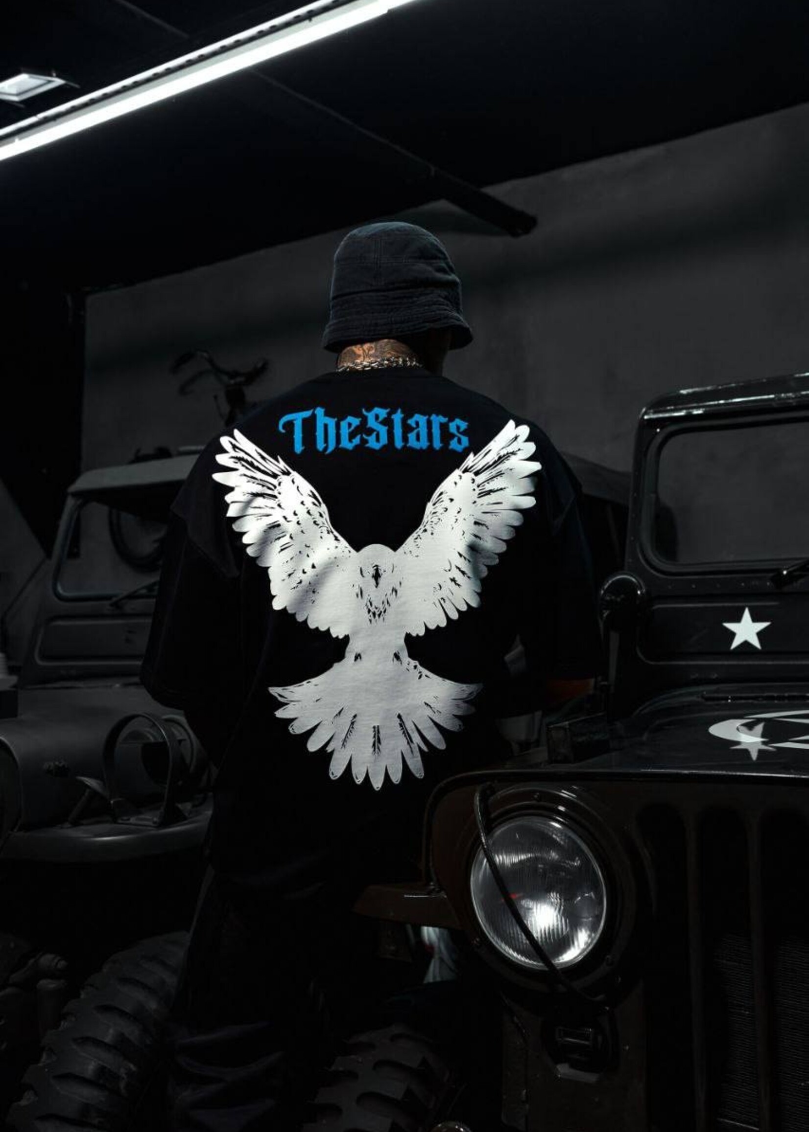 SKYBOUND EAGLE OVERSIZED TEE - BLACK