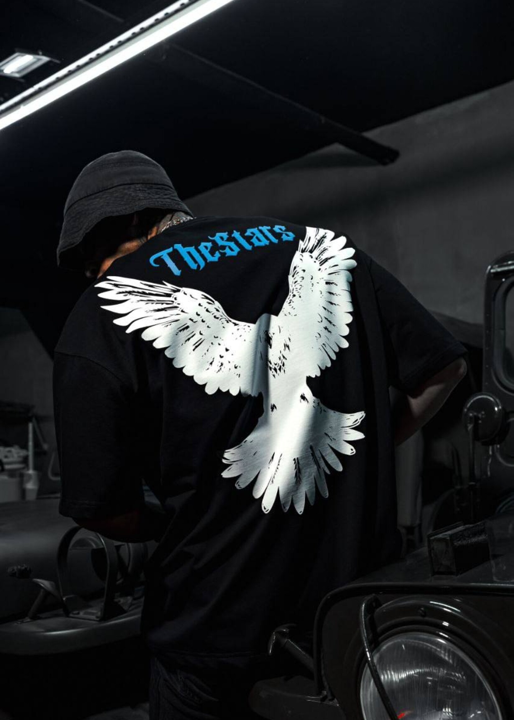 SKYBOUND EAGLE OVERSIZED TEE - BLACK