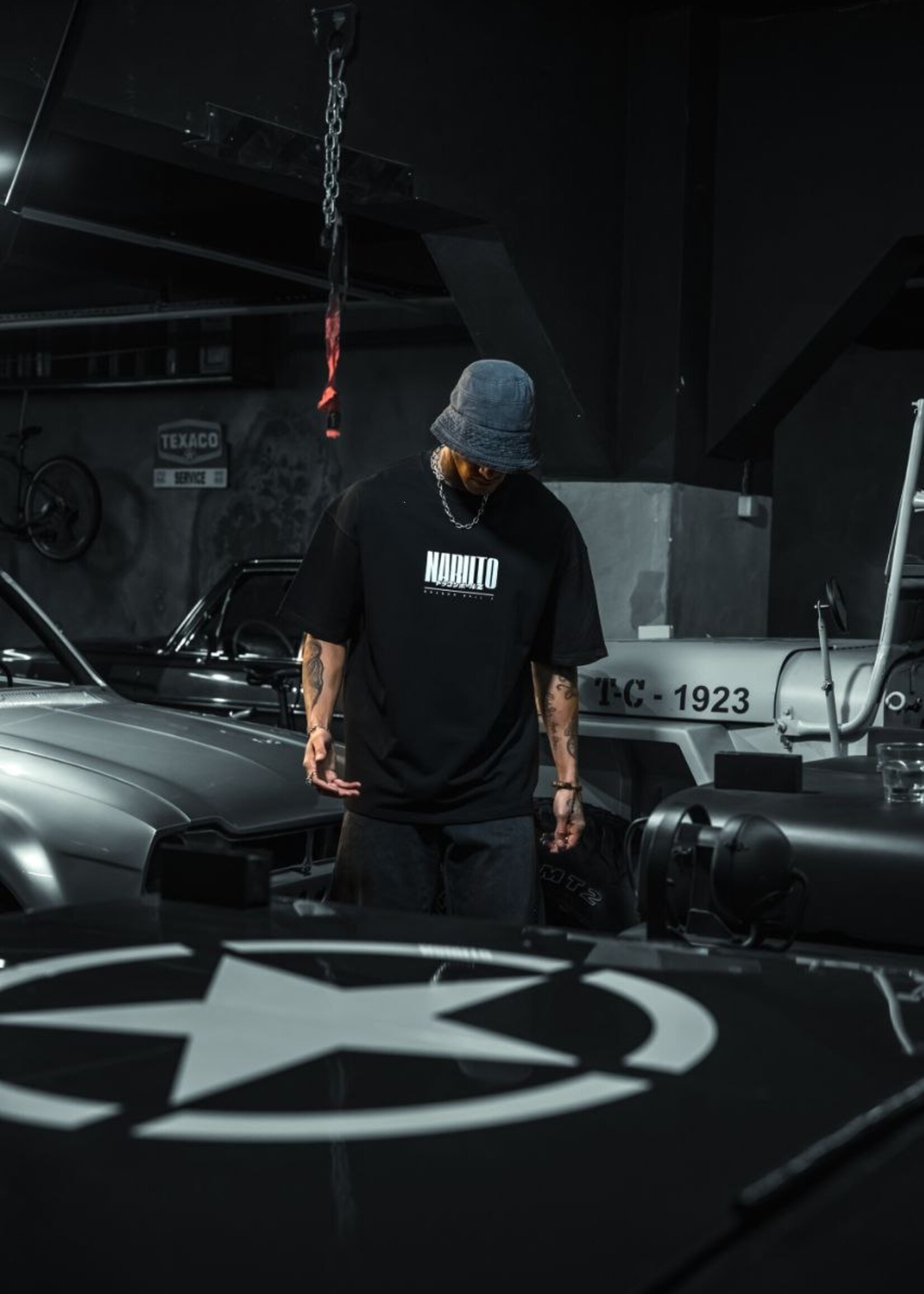 NARUTO SHADOW OVERSIZED TEE