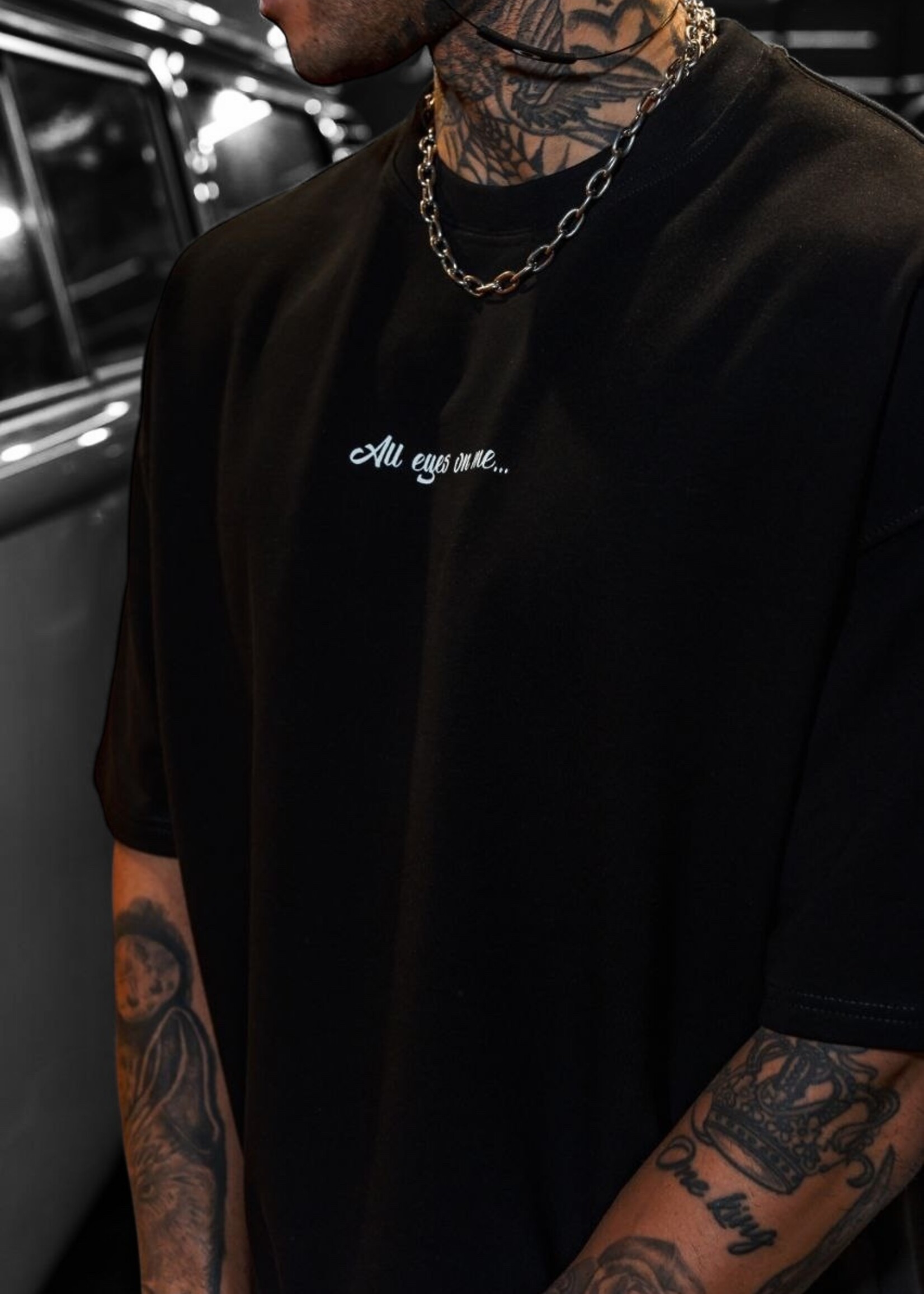 INTO THE BLACK OVERSIZED TEE - BLACK