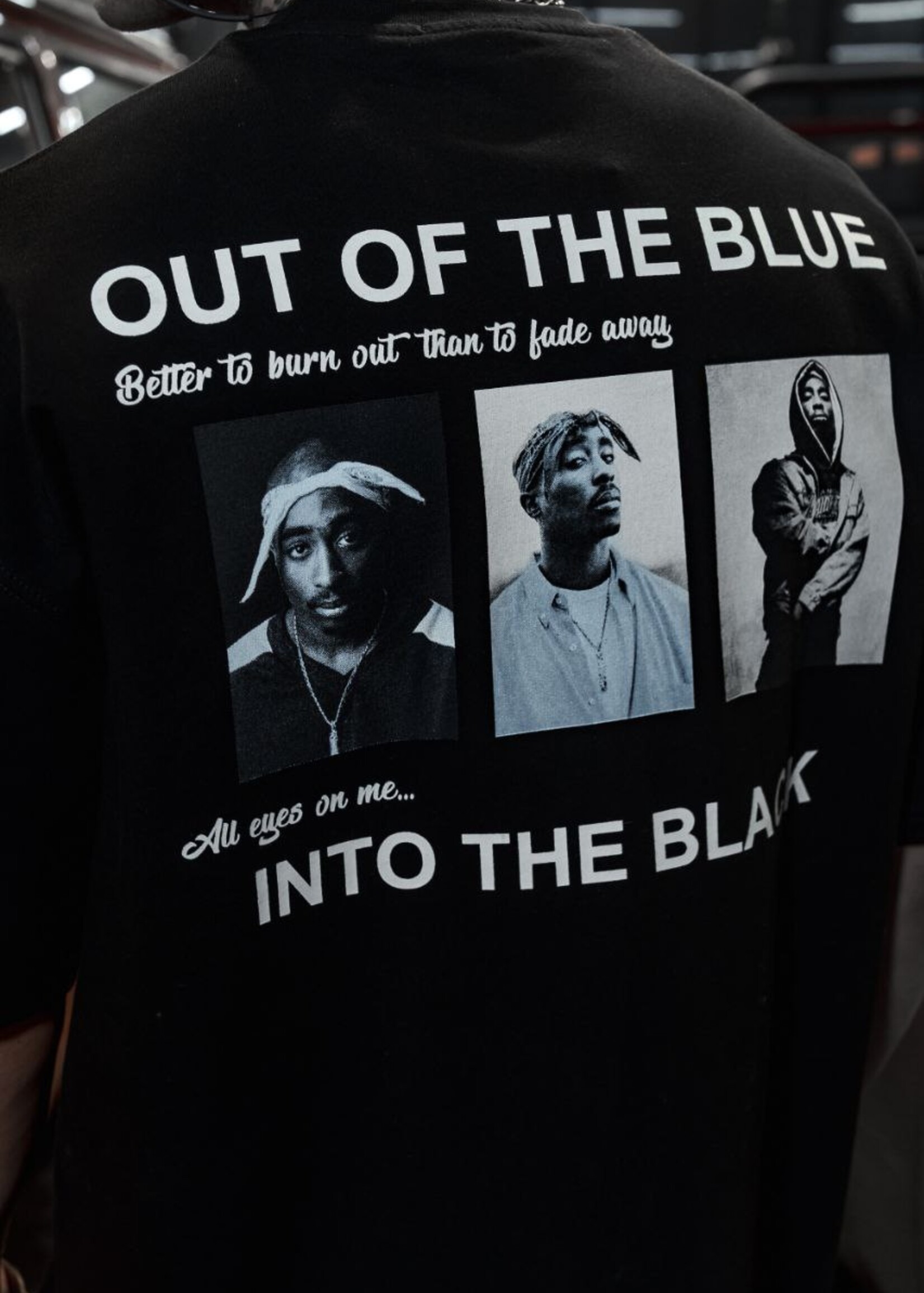 INTO THE BLACK OVERSIZED TEE - BLACK