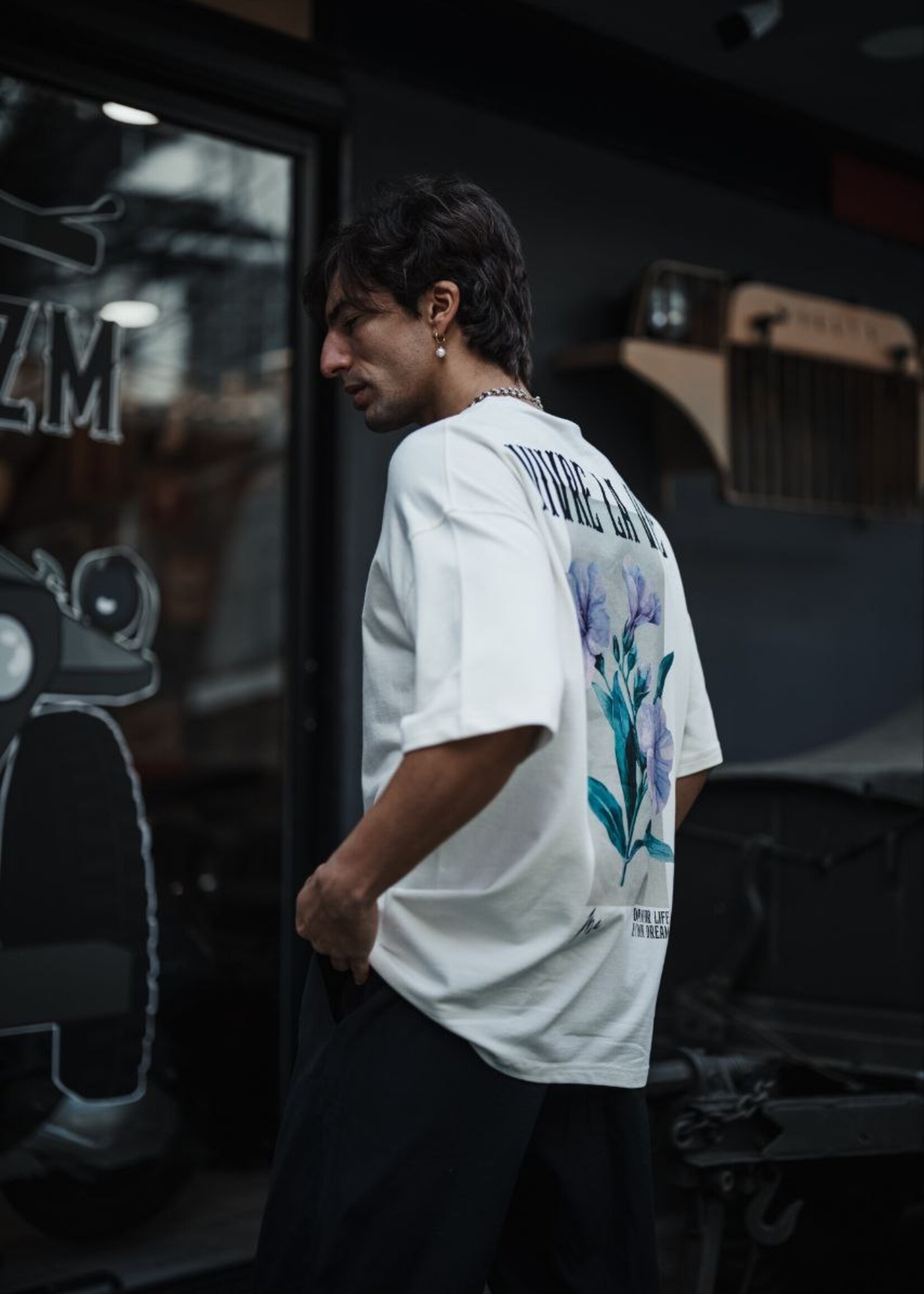 VIVRE LA VIE OVERSIZED TEE - WHITE