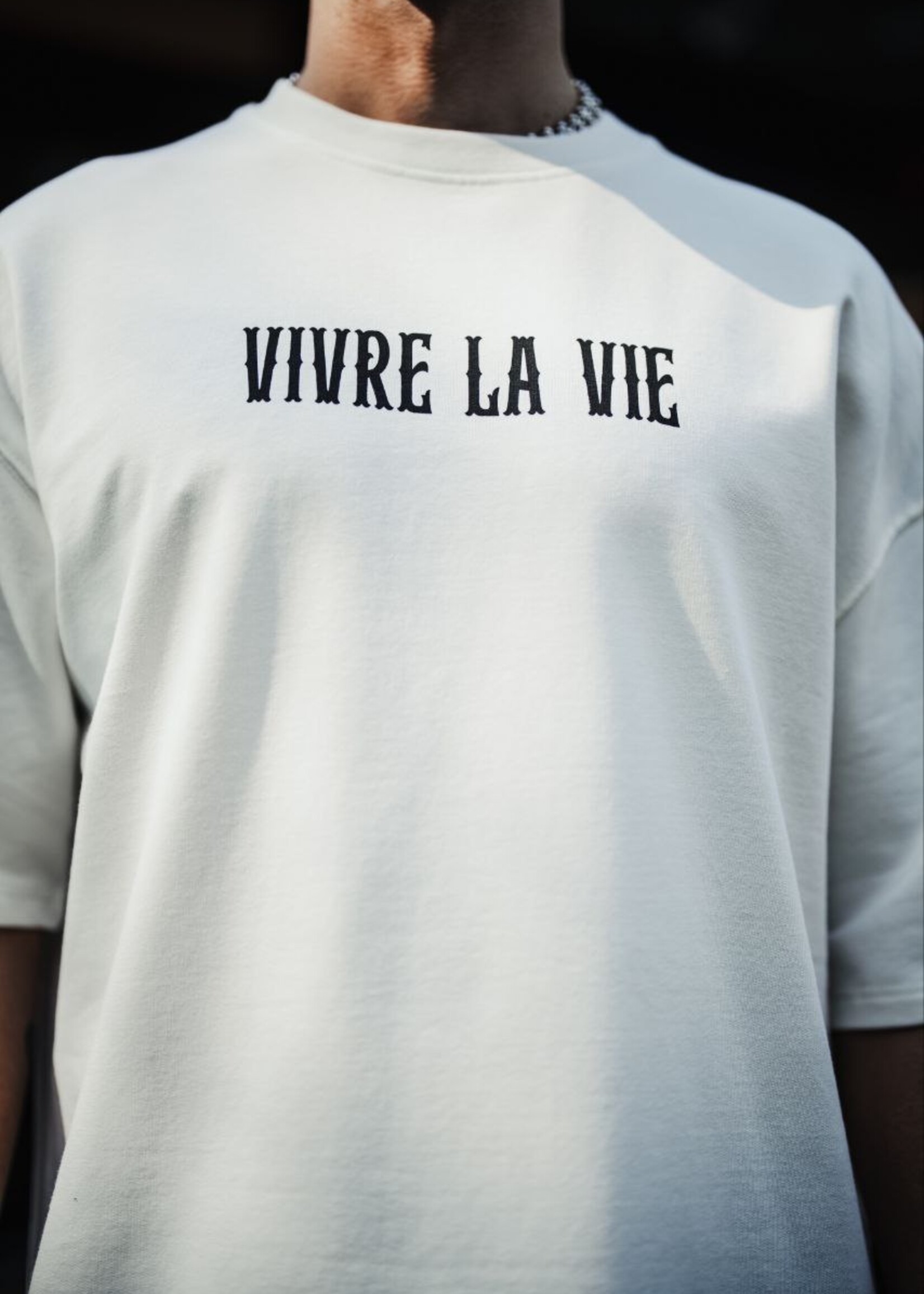 VIVRE LA VIE OVERSIZED TEE - WHITE