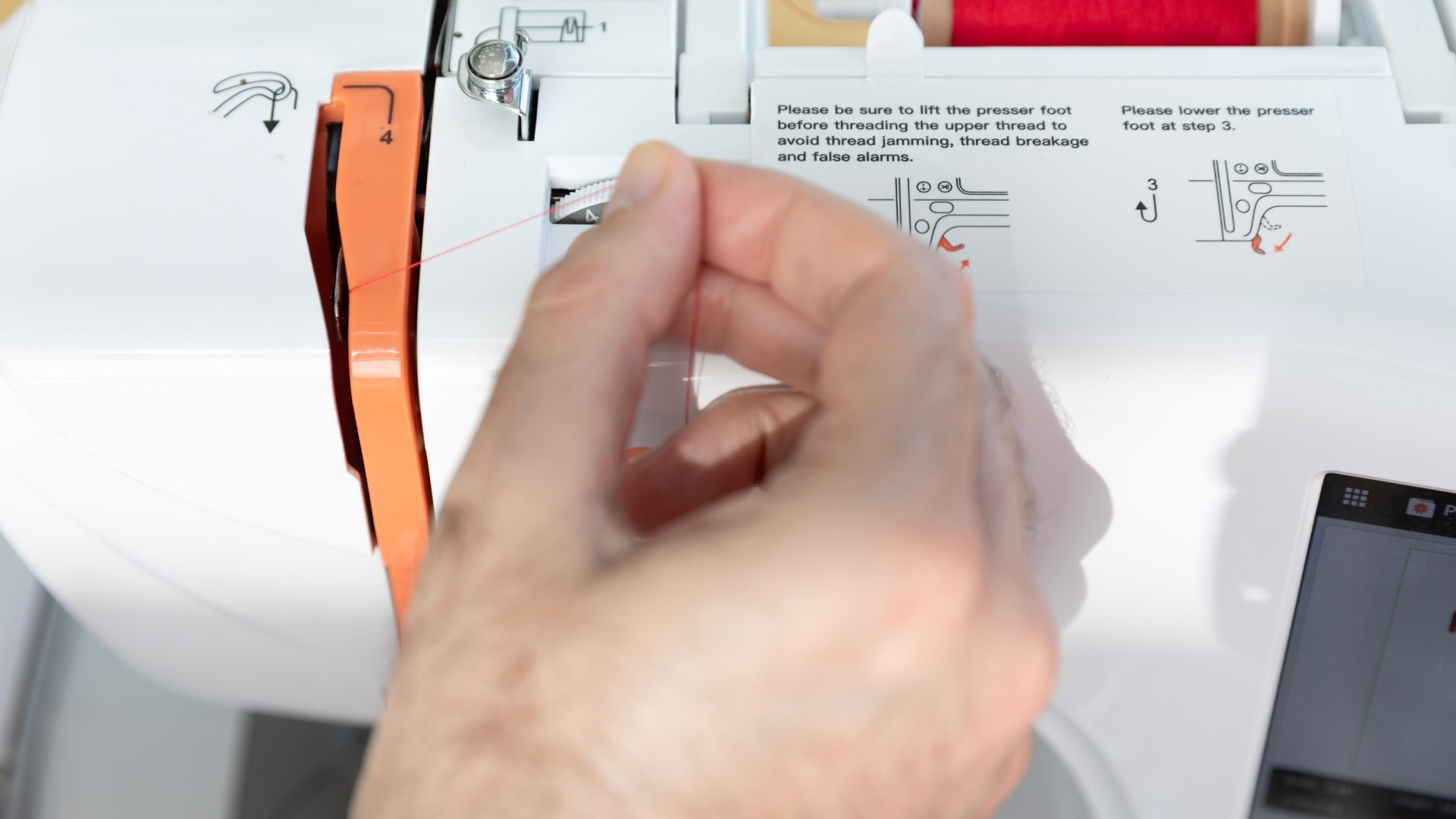Step 4: pull the thread along the outside of the curve