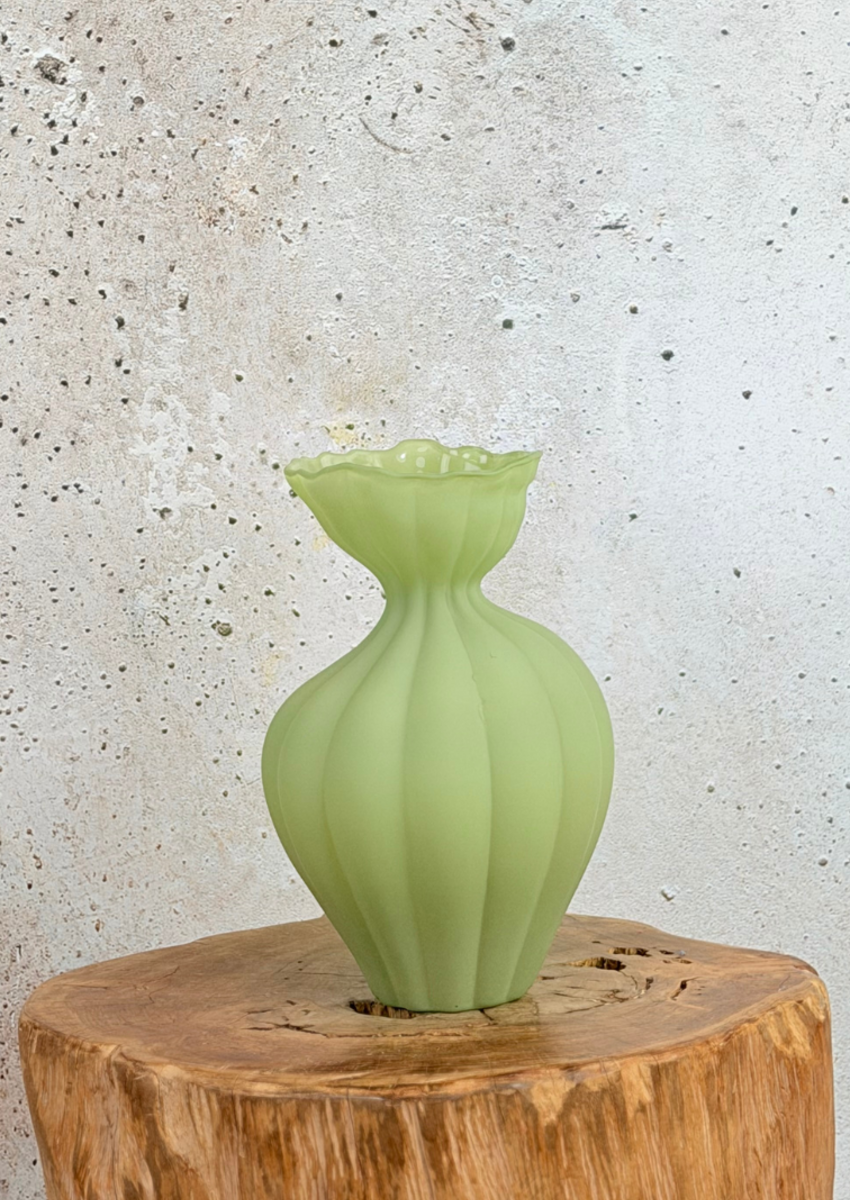 Organische vaas "Matgroen"