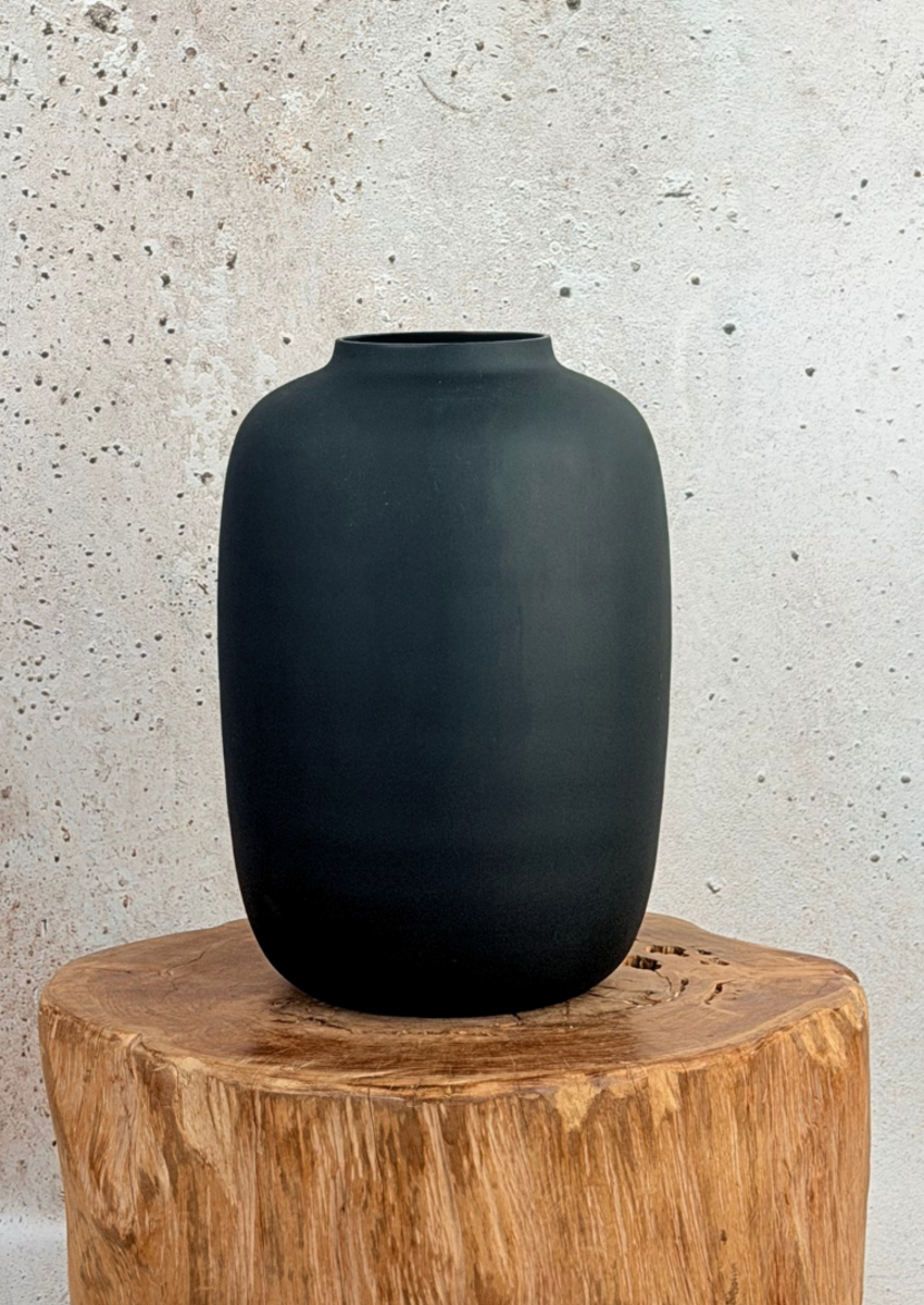 Vase The World | Artic "Matt Black" | ⌀25xH35cm