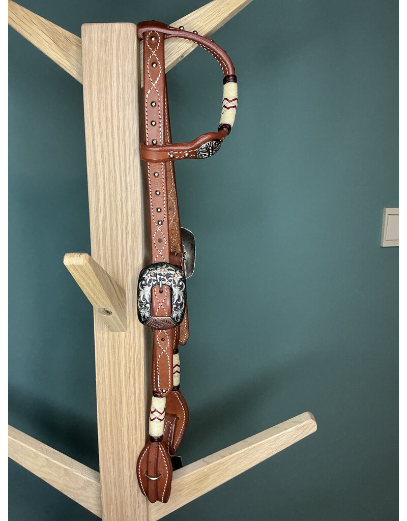 Bootshorse one ear hoofdstel studs rawhide