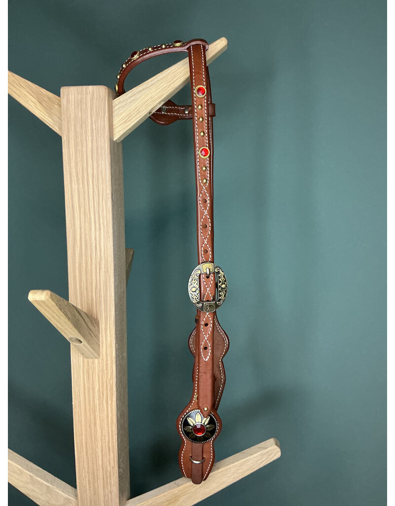 Bootshorse One ear headstall studs rood concho rood medium brown