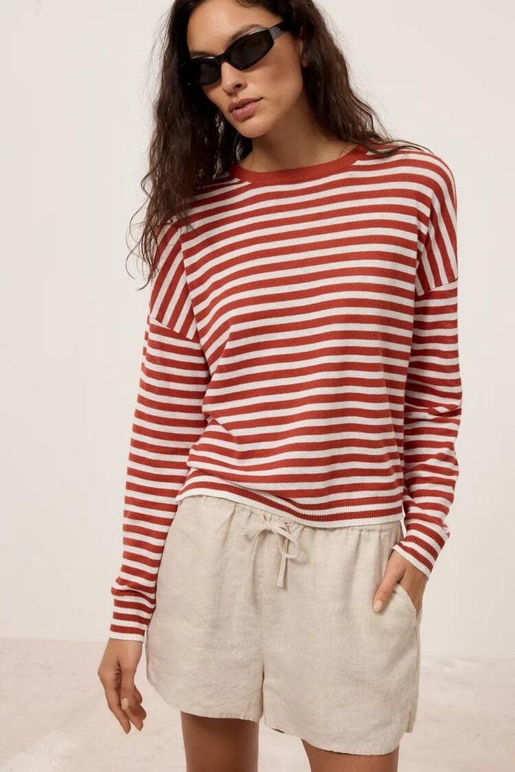 Closed C92280 Short Linen