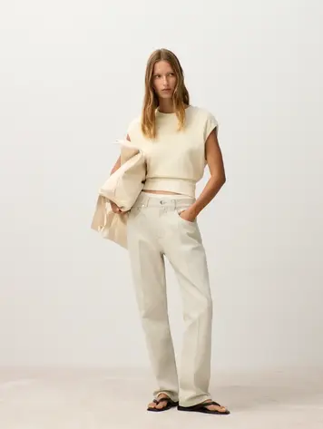 Closed C95072 Top Witherit Beige