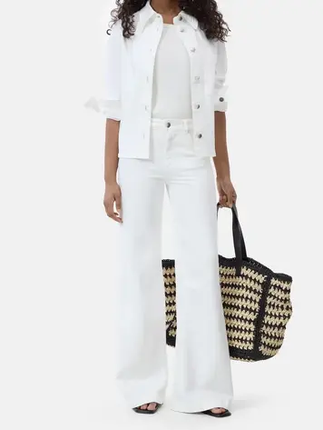 Closed GLOW UP White