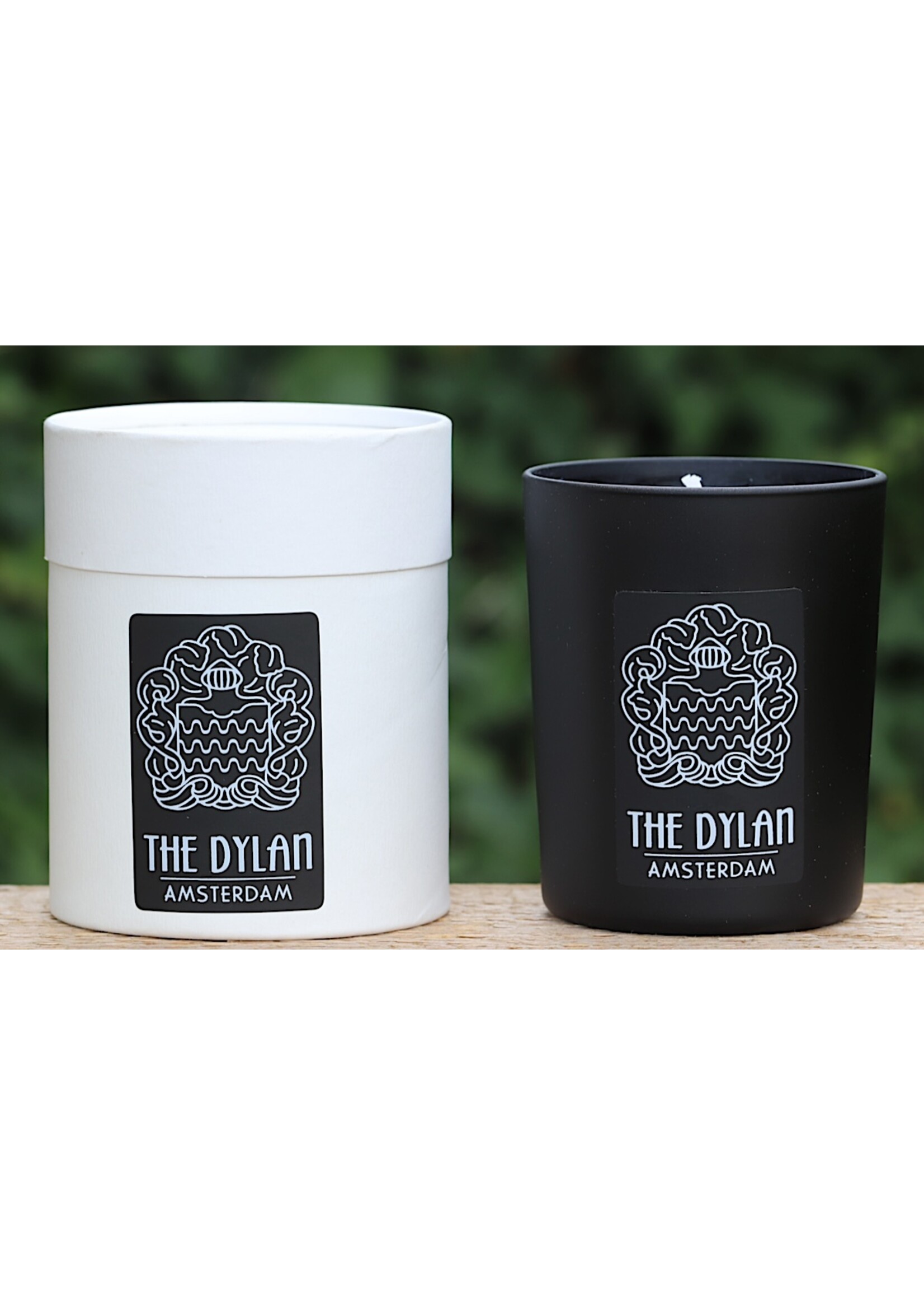 Gepersonaliseerde geurkaars verpakt in een koker