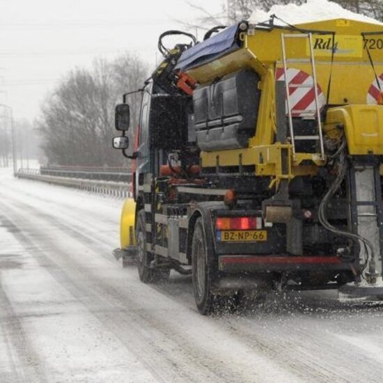 Huchem Urea De-Icing Granules 25kg – For a Safe, Ice-Free Winter