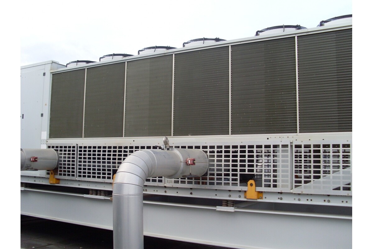 How to clean a heat pump coil before winter: a practical guide
