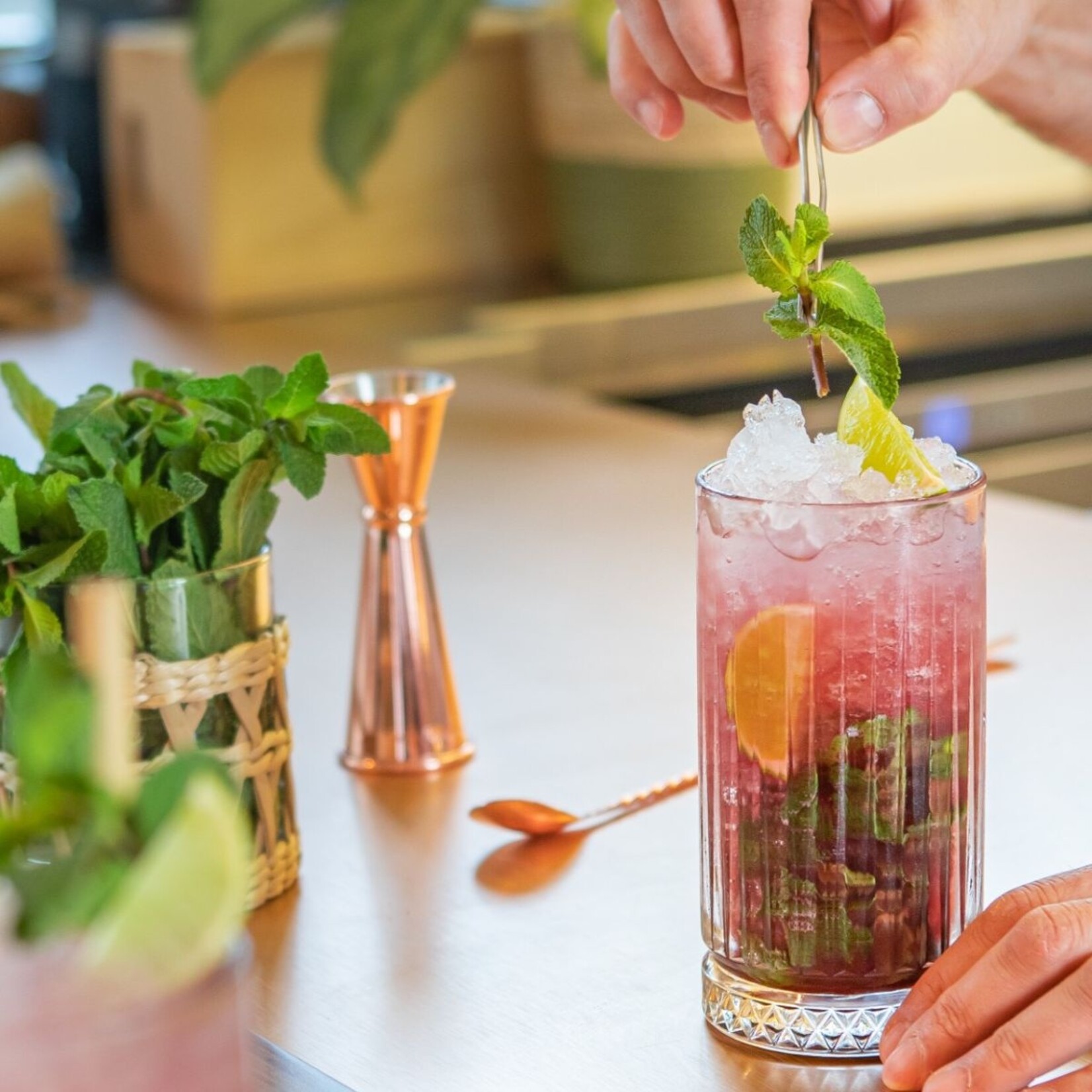 MONIN Aardbei Puree â Le Fruit de  voor smoothies, cocktails & daiquiri's