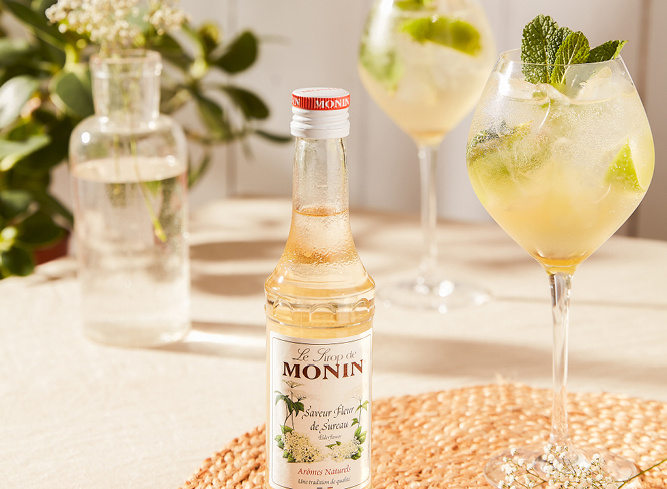 Hugo 0.0% maken met Monin siropen