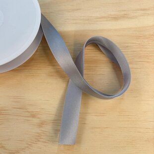 Biais satijn - midden grijs 33