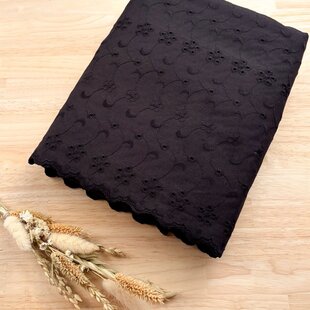 Broderie met schulprand - 2 meter