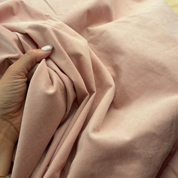 2 meter wearable stories - stretch babycorduroy bleekroze SV26