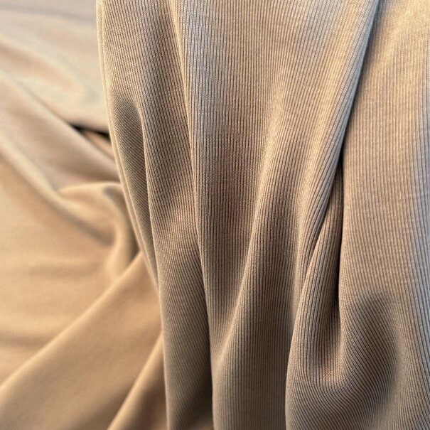 Fijne rib viscosetricot - beige