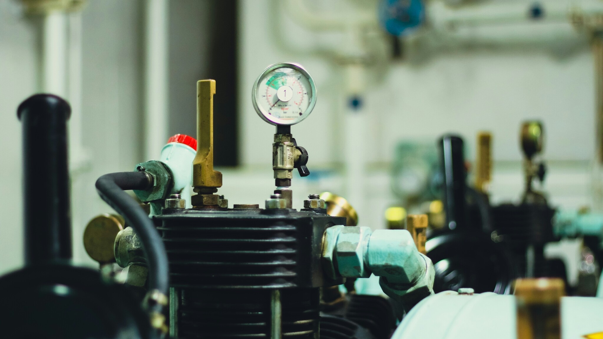 The correct pressure setting for a compressor