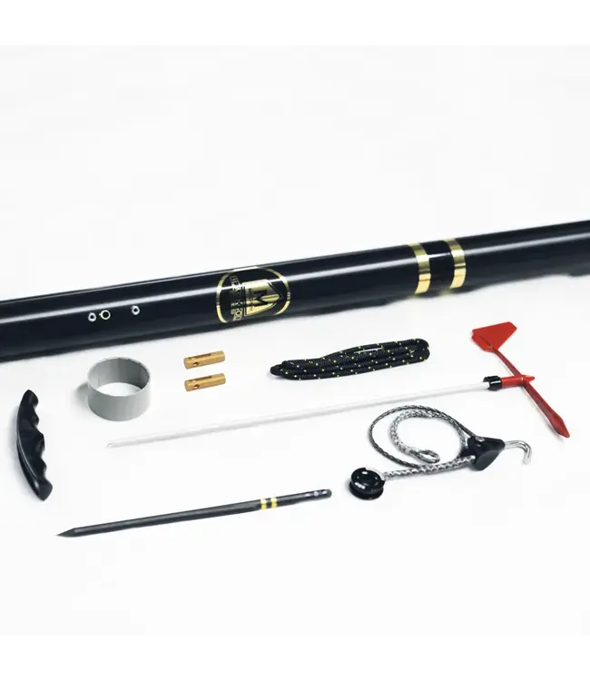 Optiparts Zwartgouden POWER Optimist mast (EX900) -Zwartgoud POWER 45 mm Optimist giek (EX945) -Blackgold MEDIUM 27 mm Optimist sprit  (EX960 -Geleverd met tuigagepakket (EX13591.