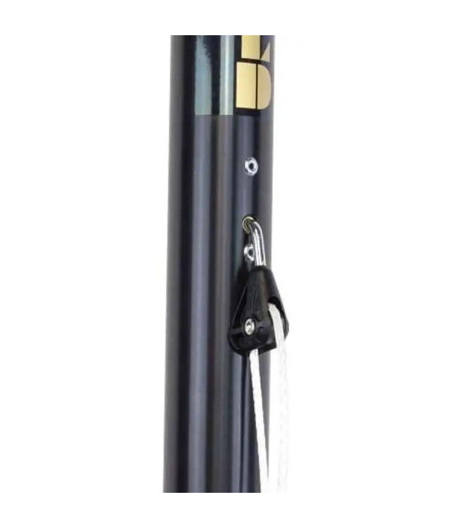 Optiparts De BLACKGOLD Medium mast is 12% flexibeler ten opzichte van de reguliere BLACKGOLD Power mast. De BLACKGOLD Optimist rig is 's werelds meest geavanceerde Optimist rig.