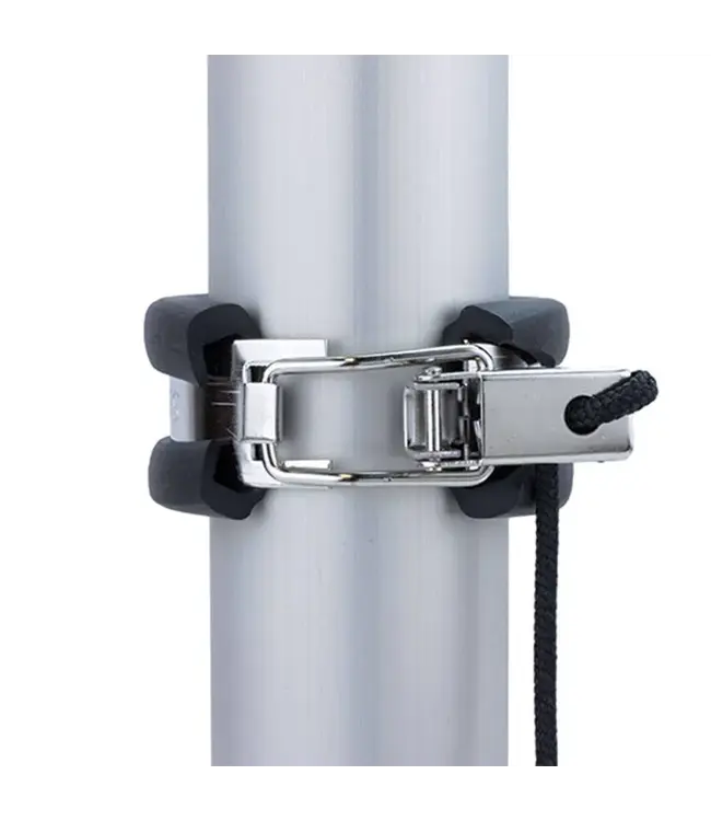 Optiparts Deze klemring zorgt ervoor dat de mast niet uit de mastvoet raakt bij omslaan. Wordt op de mast gemonteerd onder de mastdoft.