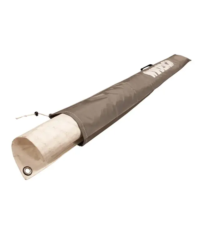 WINDESIGN Lange zeiltas voor Laser®, gemaakt van grijs nylon doek om uw zeil te beschermen.