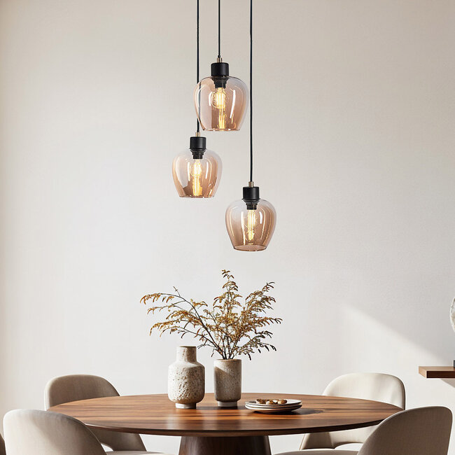 3-flammige Design-Hängeleuchte Stockton - Mattschwarz und Amberglas