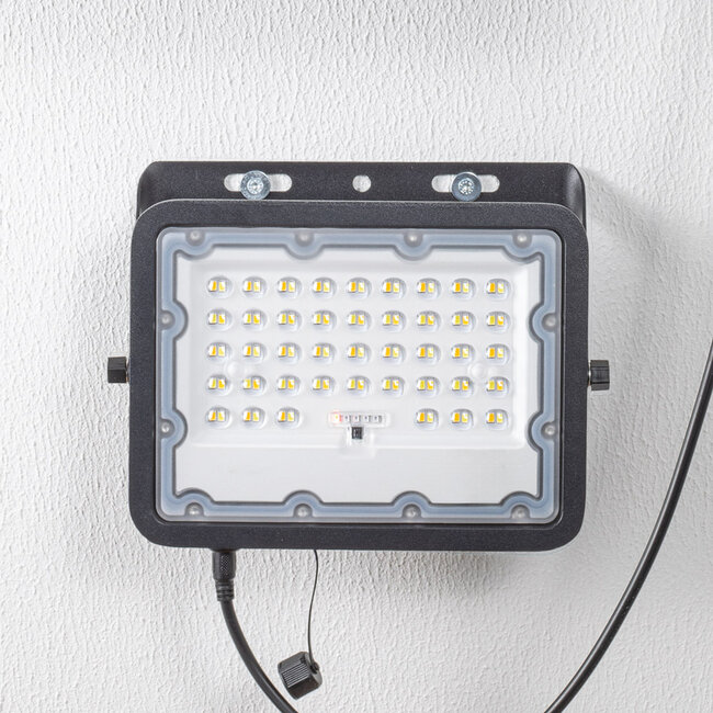 Schwarze Solar-Außenwandleuchte Nestor - 60W