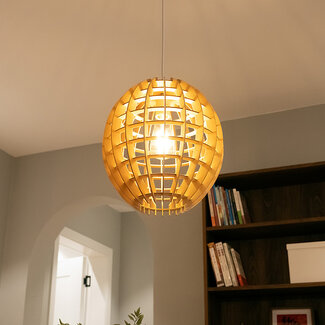 Hängelampe aus Holz - Trae