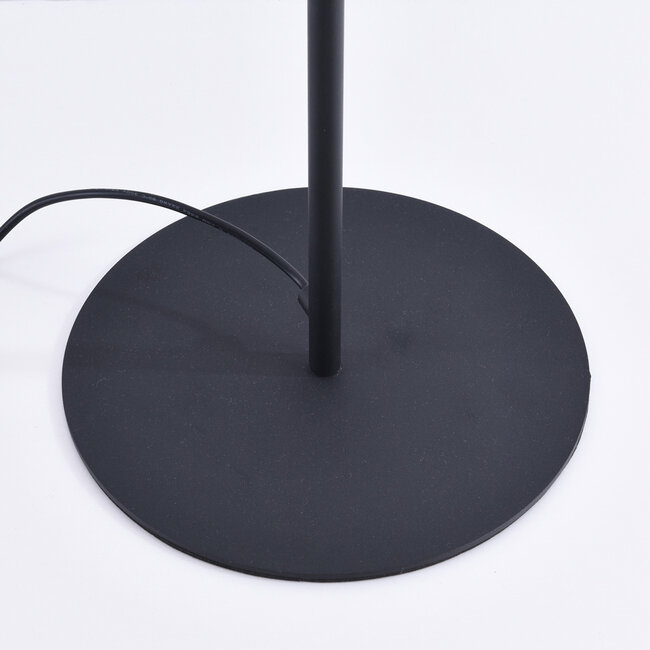 Moderne Stehlampe Caiden in Schwarz mit spiralförmigen LEDs