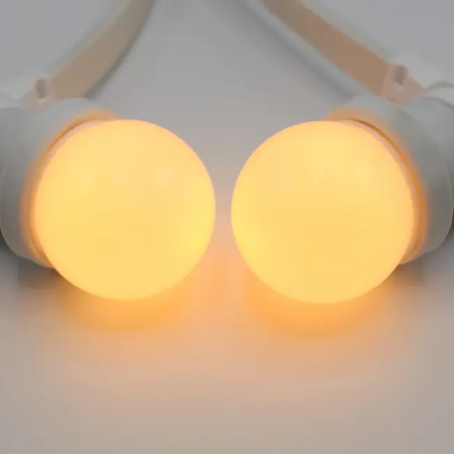 Illu Lichterkette, LEDs mit milchig weißer Abdeckung, weißes Kabel, 10-50 Meter