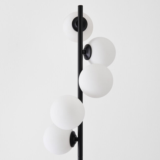 Tyson Stehleuchte mit schwarzem Gestell und Milchglas 5-flammig