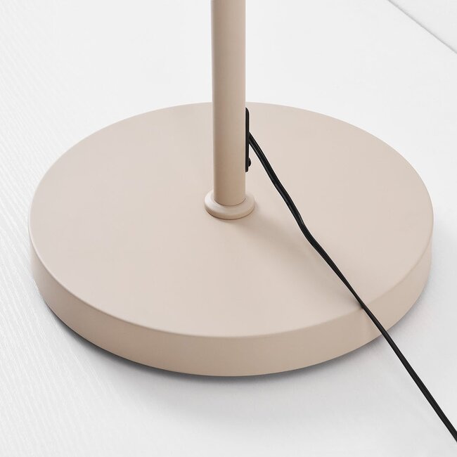 Stehlampe Iki in Beige mit 2 schwenkbaren Spots und integrierter LED