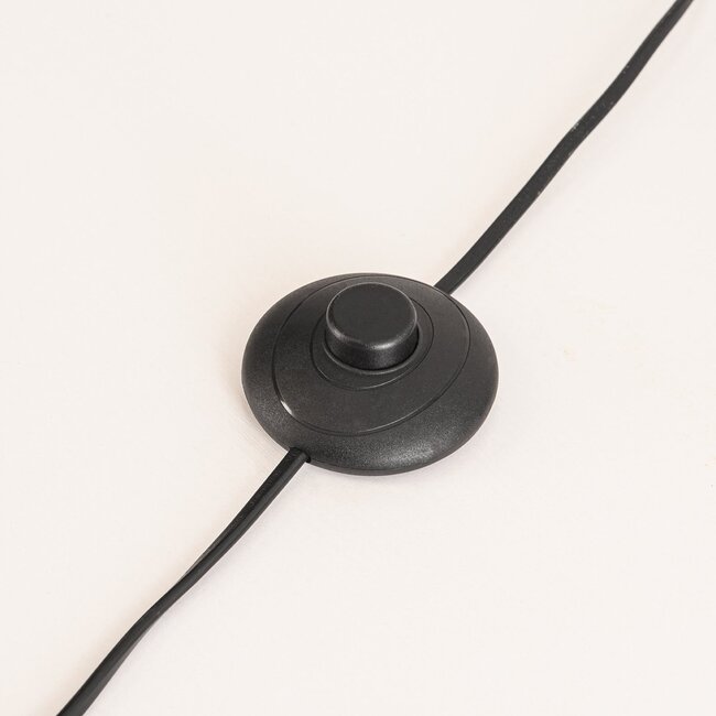 Stehleuchte Ilja aus Karton