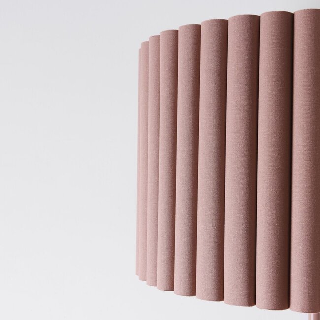 Ribella Stehleuchte mit geripptem Lampenschirm - mokkabraun