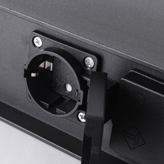 Smart Stehleuchte für den Außenbereich mit Steckdose und Tuya-App Ute – schwarz, mit Diffusor und 2 Steckdosen