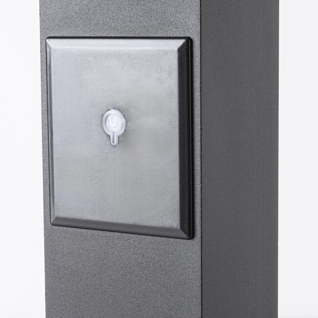 Smart Stehleuchte für den Außenbereich mit Steckdose und Tuya-App Ute – schwarz, mit Diffusor und 2 Steckdosen