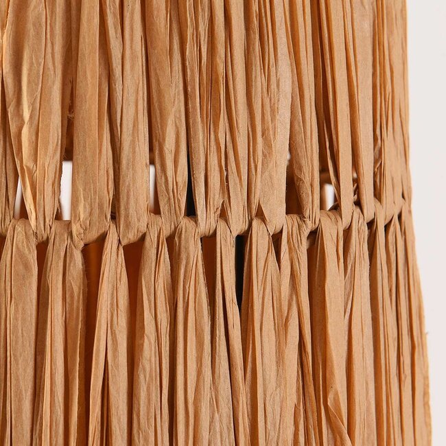 Stehleuchte Plecta aus Raffiabastpapier mit schwarzem Metallfuß – 140 cm