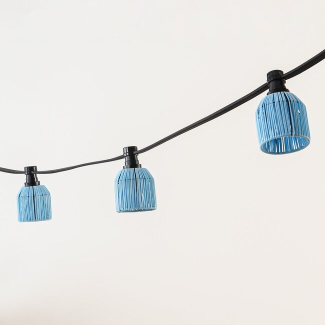 Lampenschirm in Rattan-Optik in Hellblau für Illu-Lichterketten
