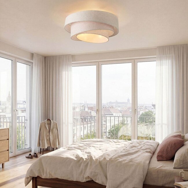 Moderne Deckenleuchte Neroi beige mit drei geschichteten Leinenlampenschirmen