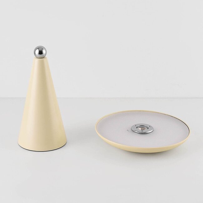 Wiederaufladbare Wandleuchte Ariso creme mit Touch-Dimmer und einstellbarer Lichtfarbe