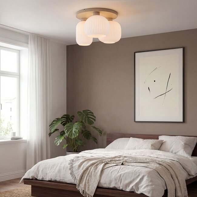 3-flammige Deckenleuchte Elowen beige mit geripptem milchweißem Glas